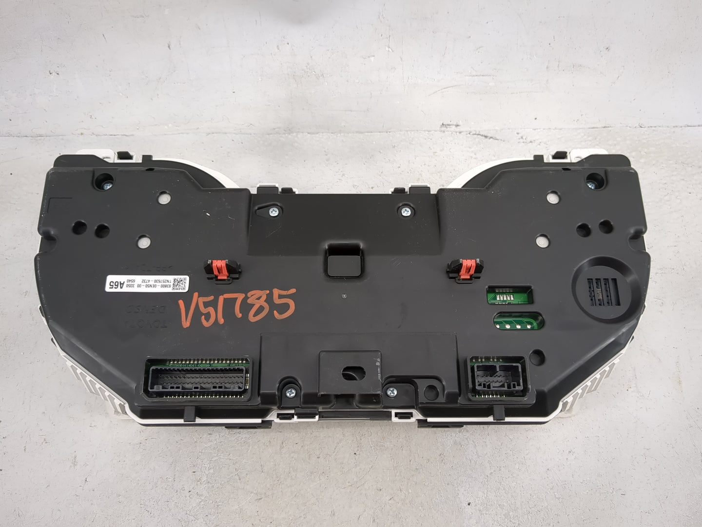 2021 Toyota Highlander Instrument Cluster Speedometer Gauges P/N:83800-0EN50-00 TN257630-4732 Miles: Fits OEM Used Auto Part