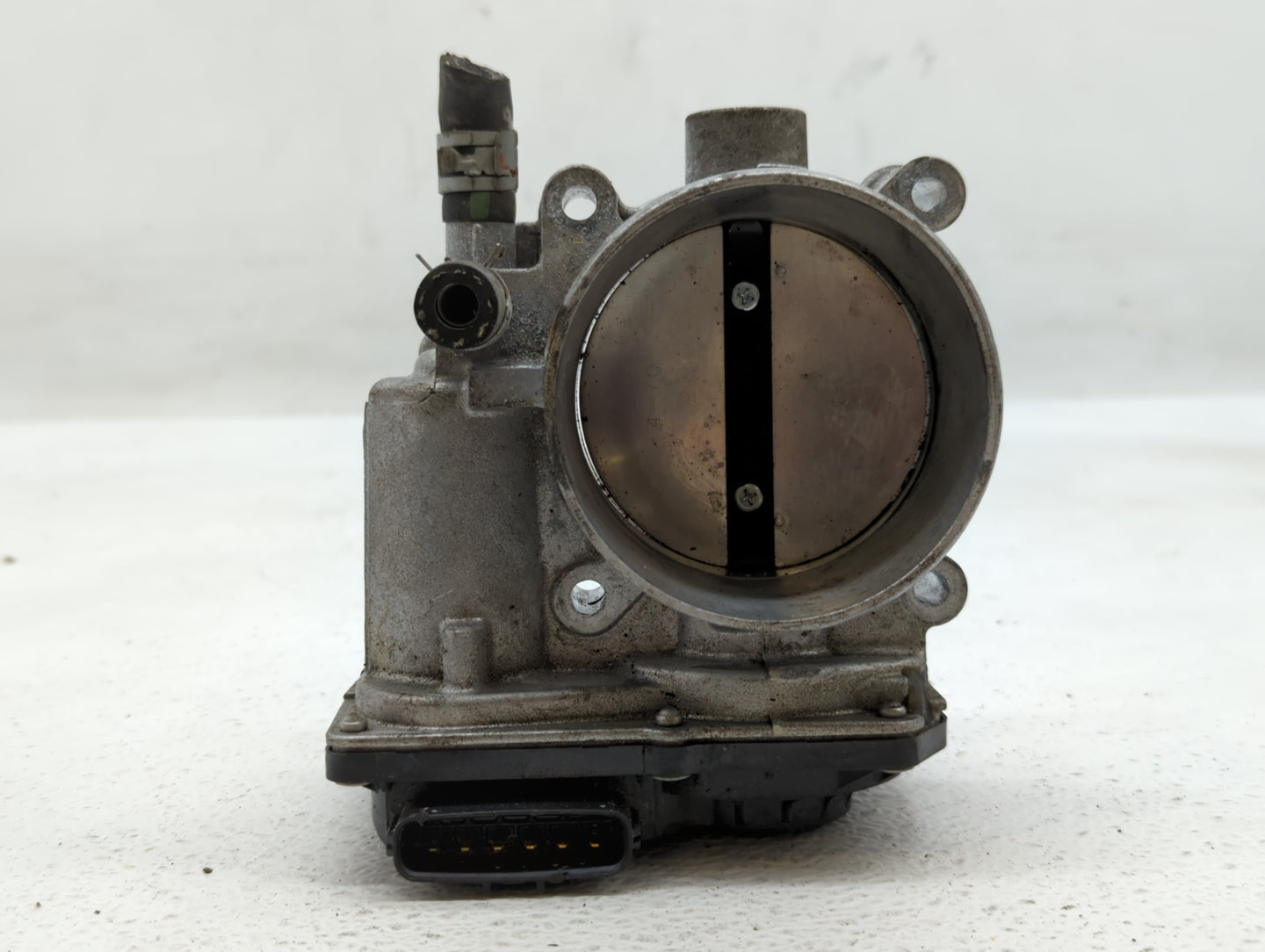 2017-2022 Toyota Highlander Throttle Body P/N:22030-0P060 Fits Fits 2016 2017 2018 2019 2020 2021 2022 OEM Used Auto Parts -