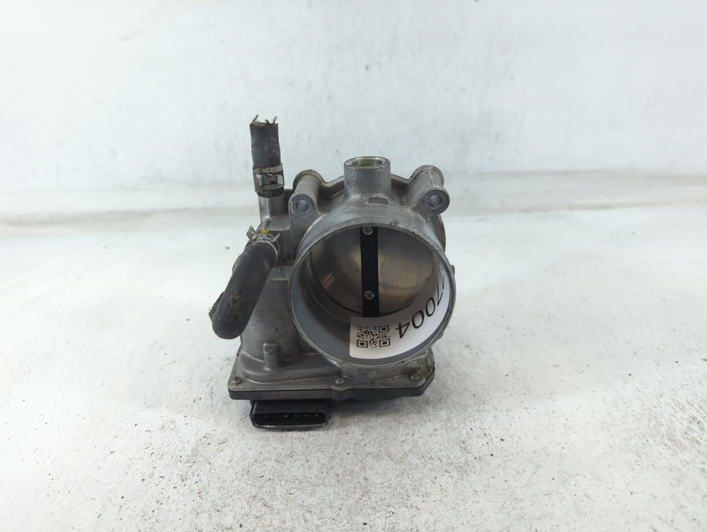 2017-2022 Toyota Highlander Throttle Body P/N:22030-0P060 Fits Fits 2016 2017 2018 2019 2020 2021 2022 OEM Used Auto Parts -