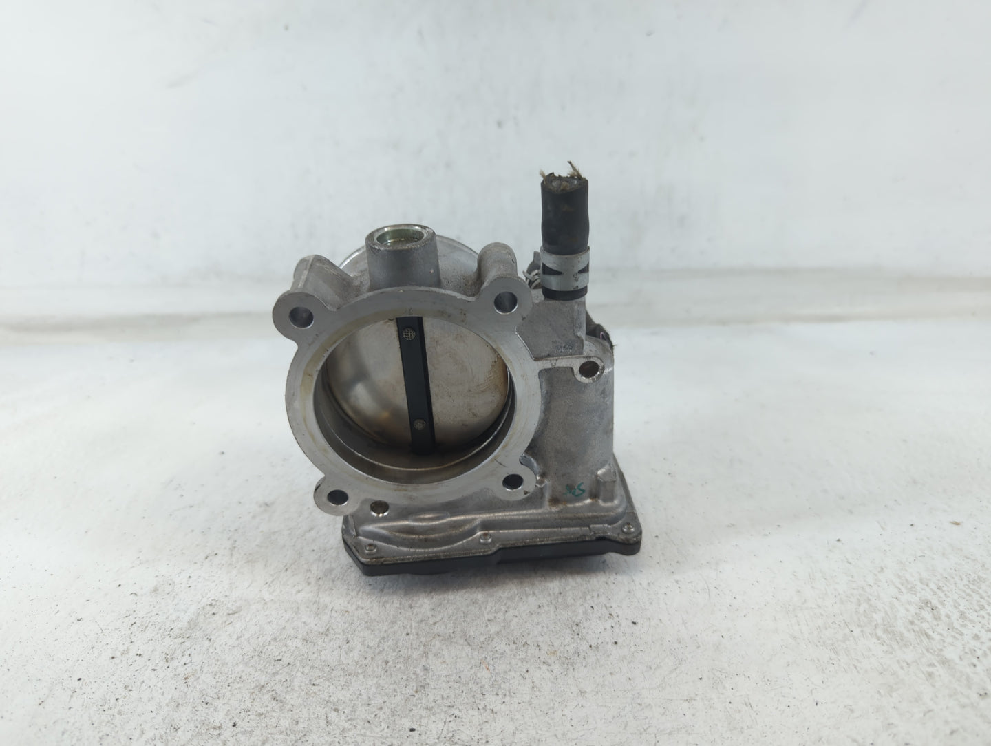 2017-2022 Toyota Highlander Throttle Body P/N:22030-0P060 Fits Fits 2016 2017 2018 2019 2020 2021 2022 OEM Used Auto Parts -