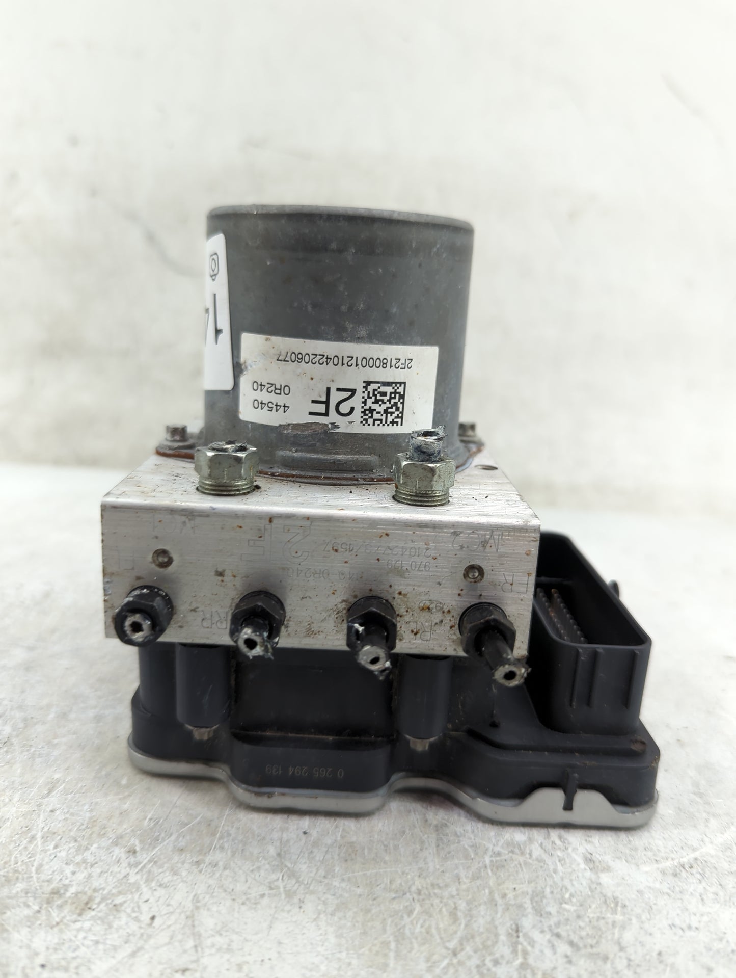 2019-2021 Toyota Rav4 ABS Pump Control Module Replacement P/N:3330A20065 0265957015, 0265294135 Fits Fits 2019 2020 2021 OEM