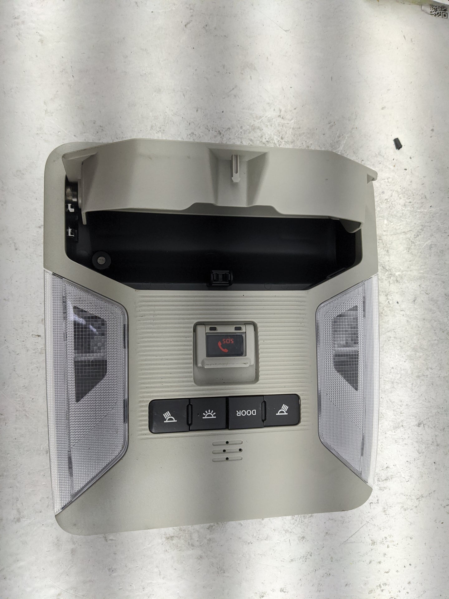 2019-2022 Toyota Rav4 Overhead Console W/rear Climate Control Gray - Oemusedautoparts1.com