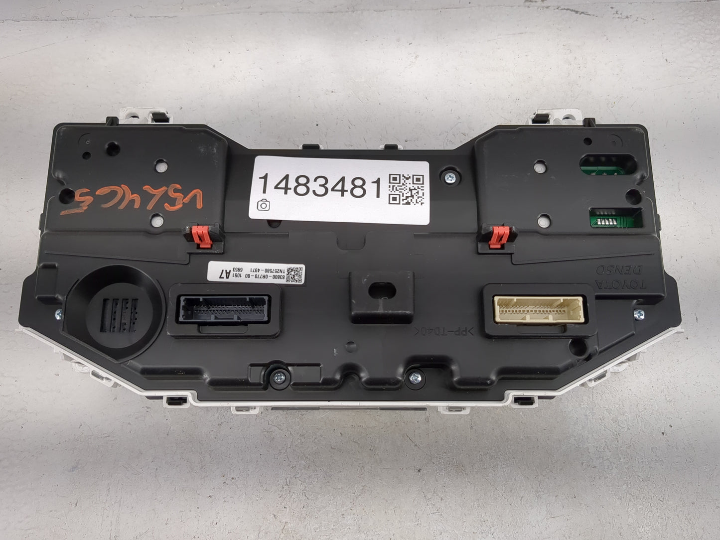 2021 Toyota Rav4 Instrument Cluster Speedometer Gauges P/N:83800-0R770-00 TN257580-4971 Miles: Fits OEM Used Auto Parts - Oe
