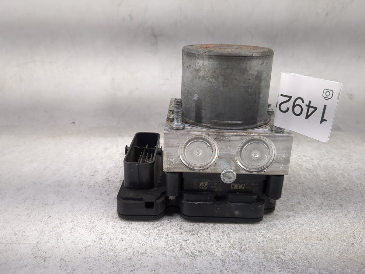 2021 Toyota Rav4 ABS Pump Control Module Replacement P/N:4504020000X0 0218165864000850, 0650557, 8432, 5538 Fits OEM Used Au