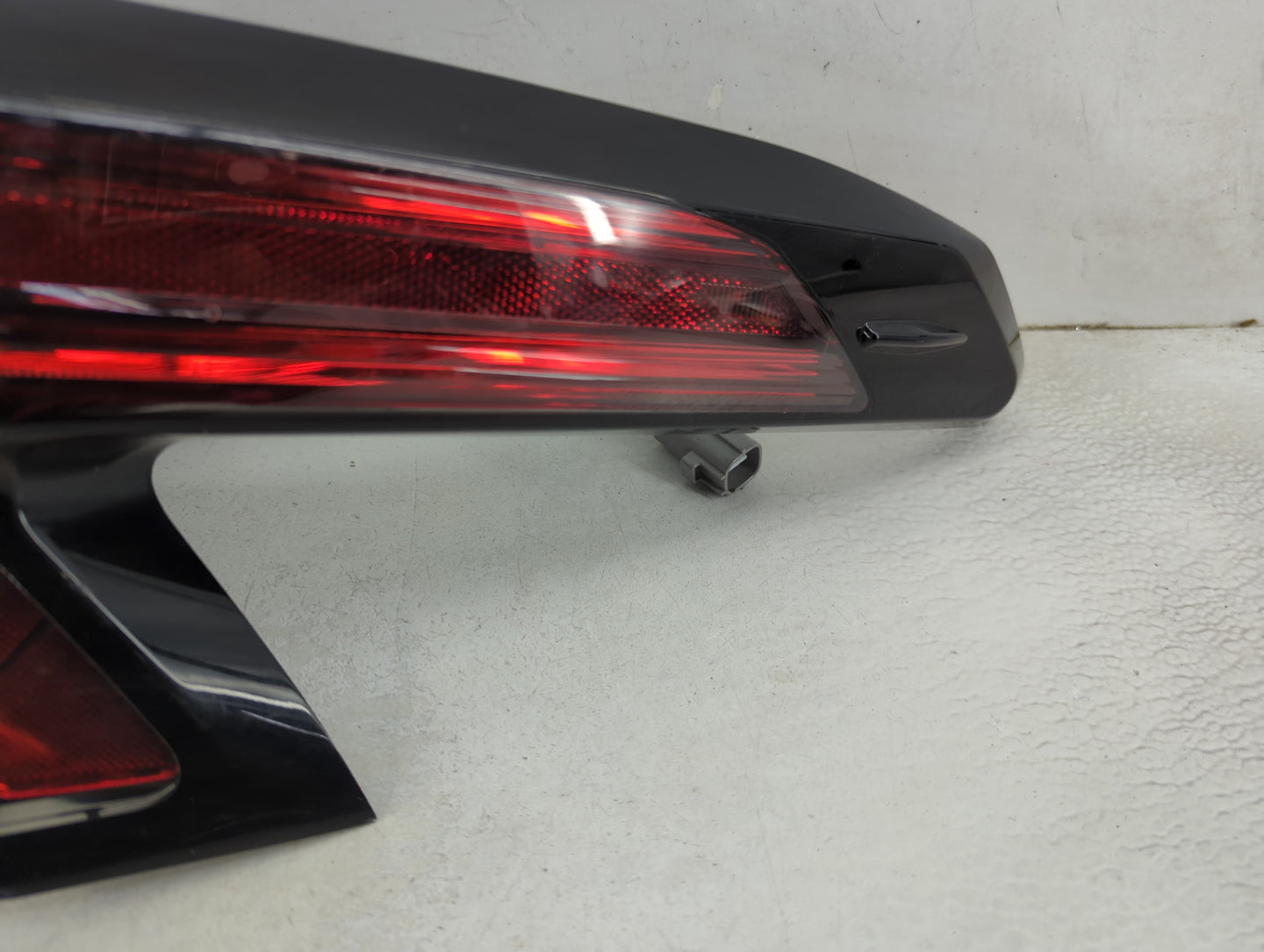 2021-2022 Toyota Sienna Tail Light Assembly Passenger Right OEM Fits Fits 2021 2022 OEM Used Auto Parts - Oemusedautoparts1.