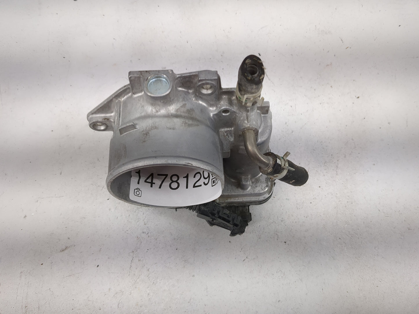 2021-2022 Toyota Sienna Throttle Body P/N:22030-F0020 Fits Fits 2018 2019 2020 2021 2022 OEM Used Auto Parts - Oemusedautopa