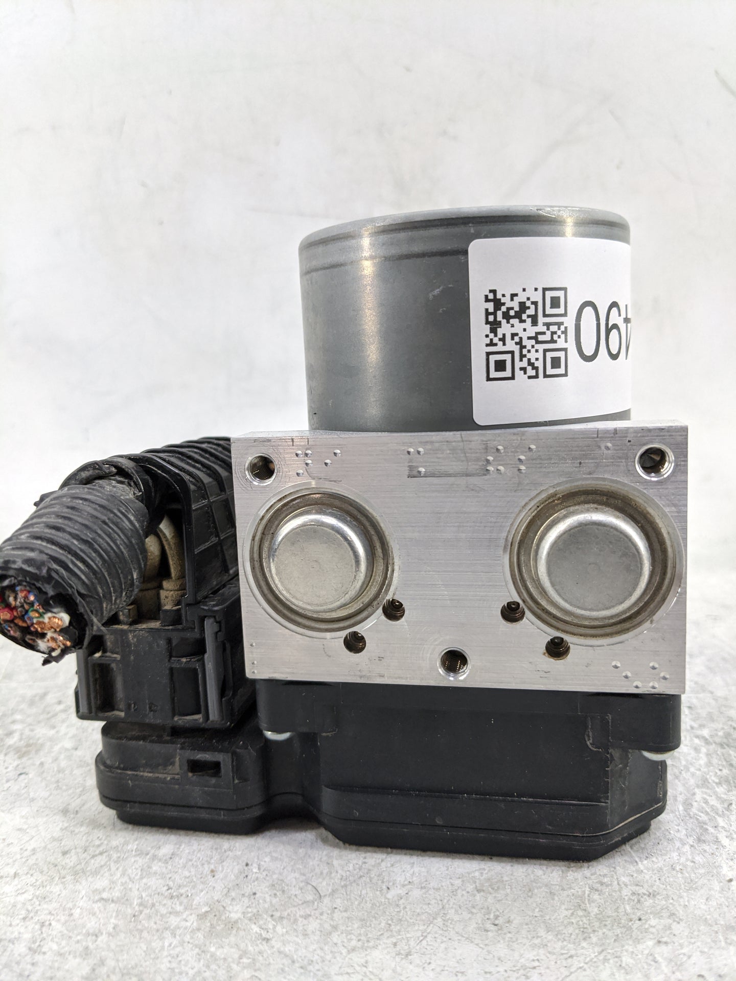 2021-2022 Toyota Sienna ABS Pump Control Module Replacement P/N:44510-45010 89541-45040, 116040-50240 Fits Fits 2021 2022 OE