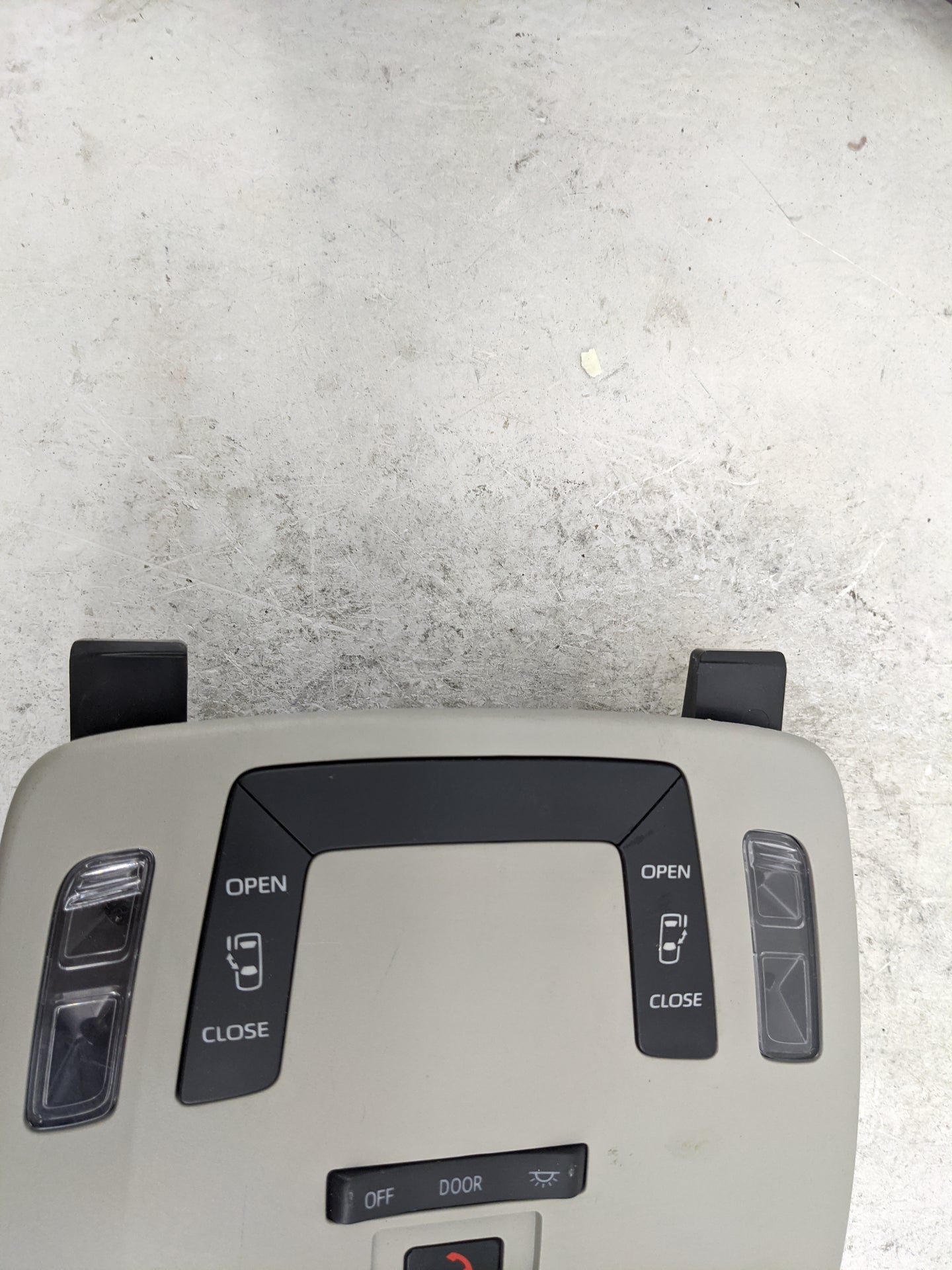 2021-2022 Toyota Sienna Overhead Console W/rear Climate Control Tan - Oemusedautoparts1.com