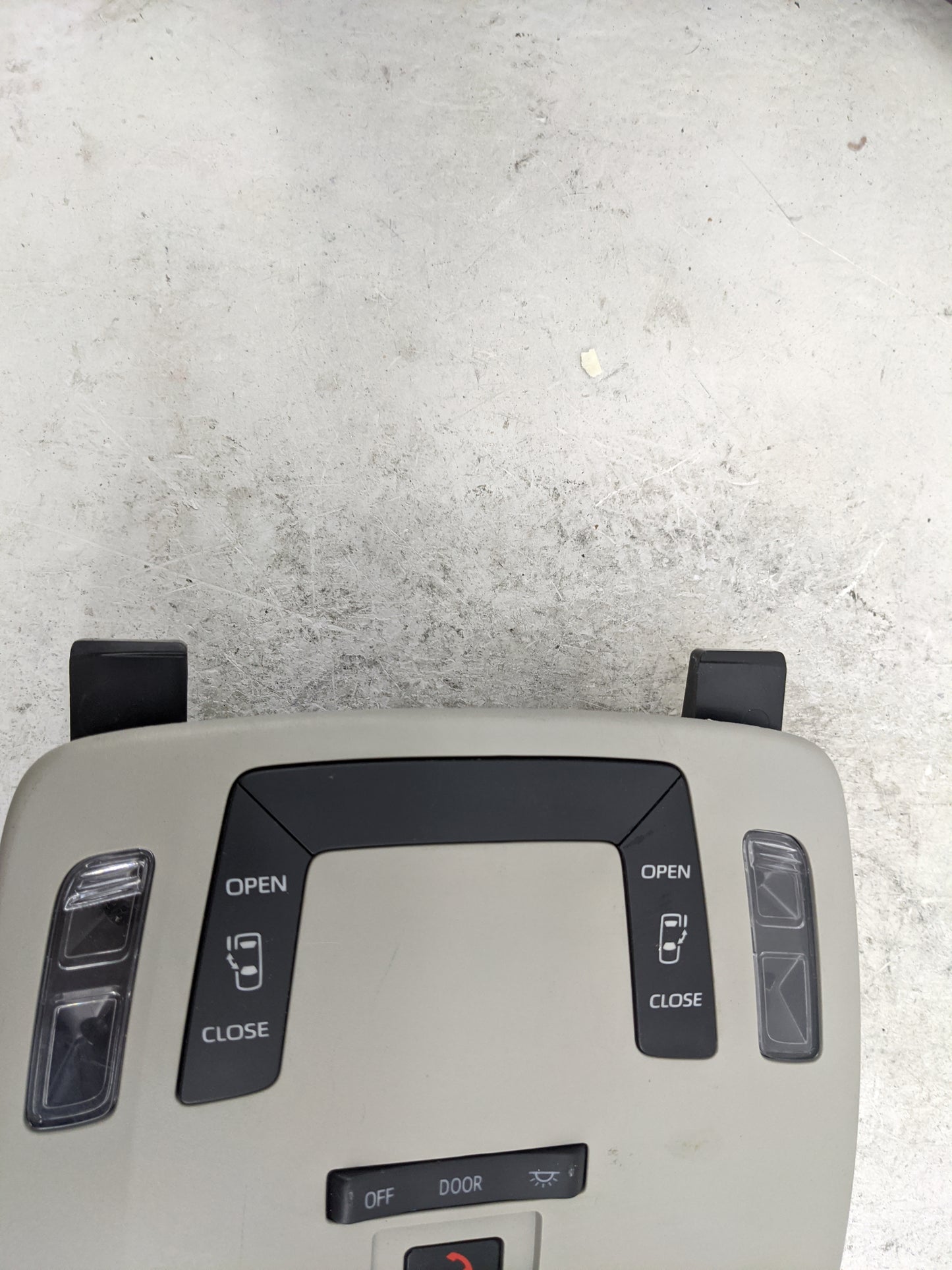 2021-2022 Toyota Sienna Overhead Console W/rear Climate Control Tan - Oemusedautoparts1.com