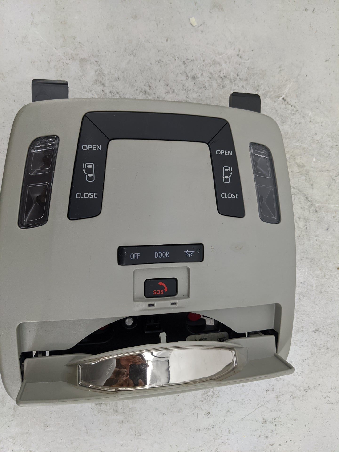 2021-2022 Toyota Sienna Overhead Console W/rear Climate Control Tan - Oemusedautoparts1.com