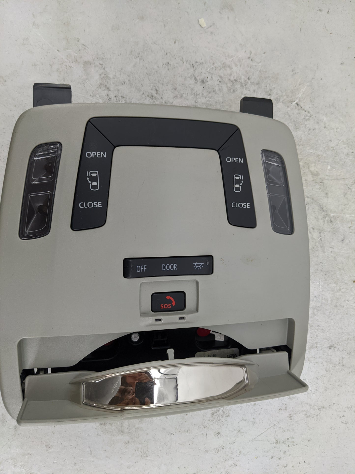 2021-2022 Toyota Sienna Overhead Console W/rear Climate Control Tan - Oemusedautoparts1.com
