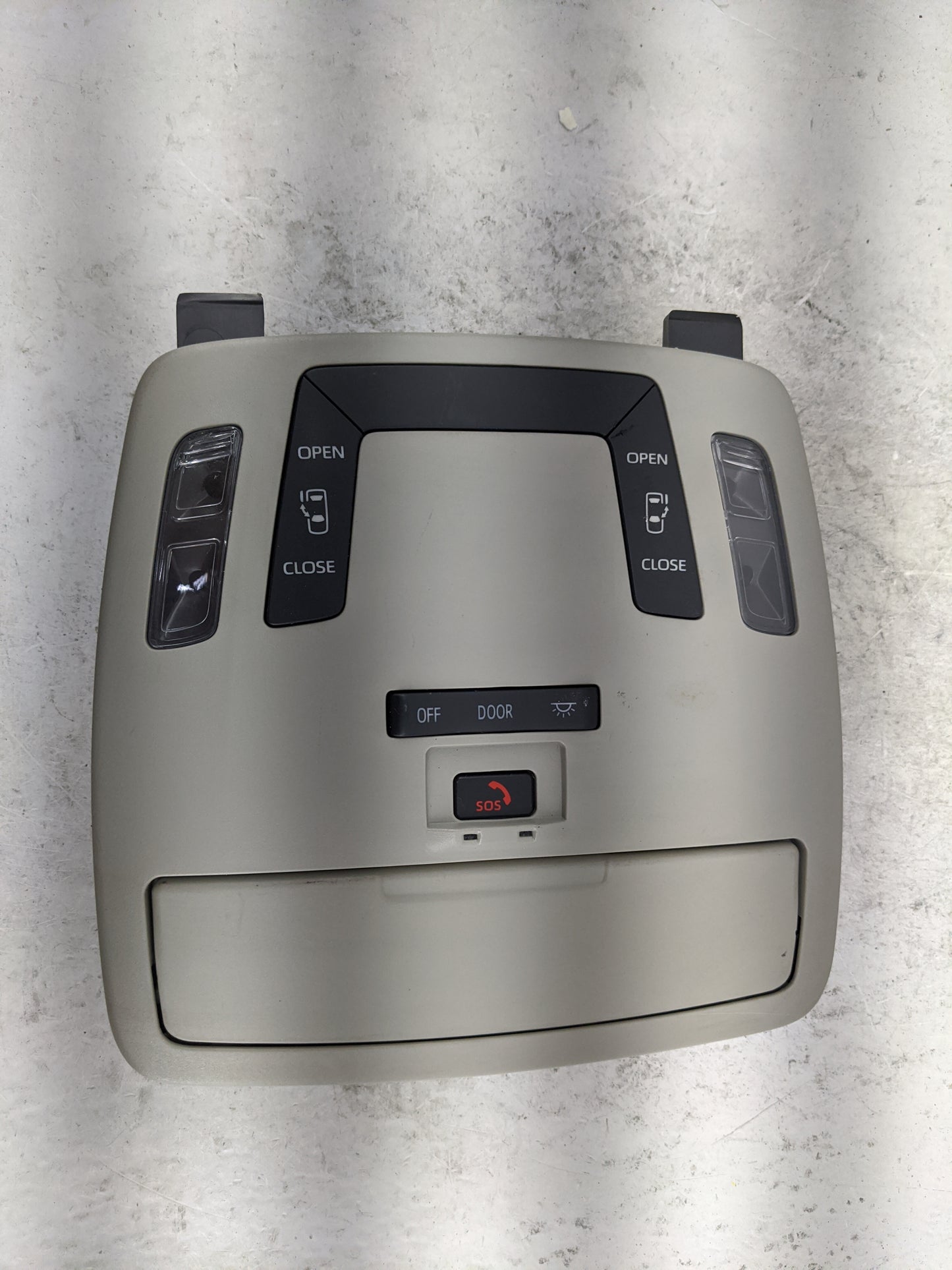 2021-2022 Toyota Sienna Overhead Console W/rear Climate Control Tan - Oemusedautoparts1.com