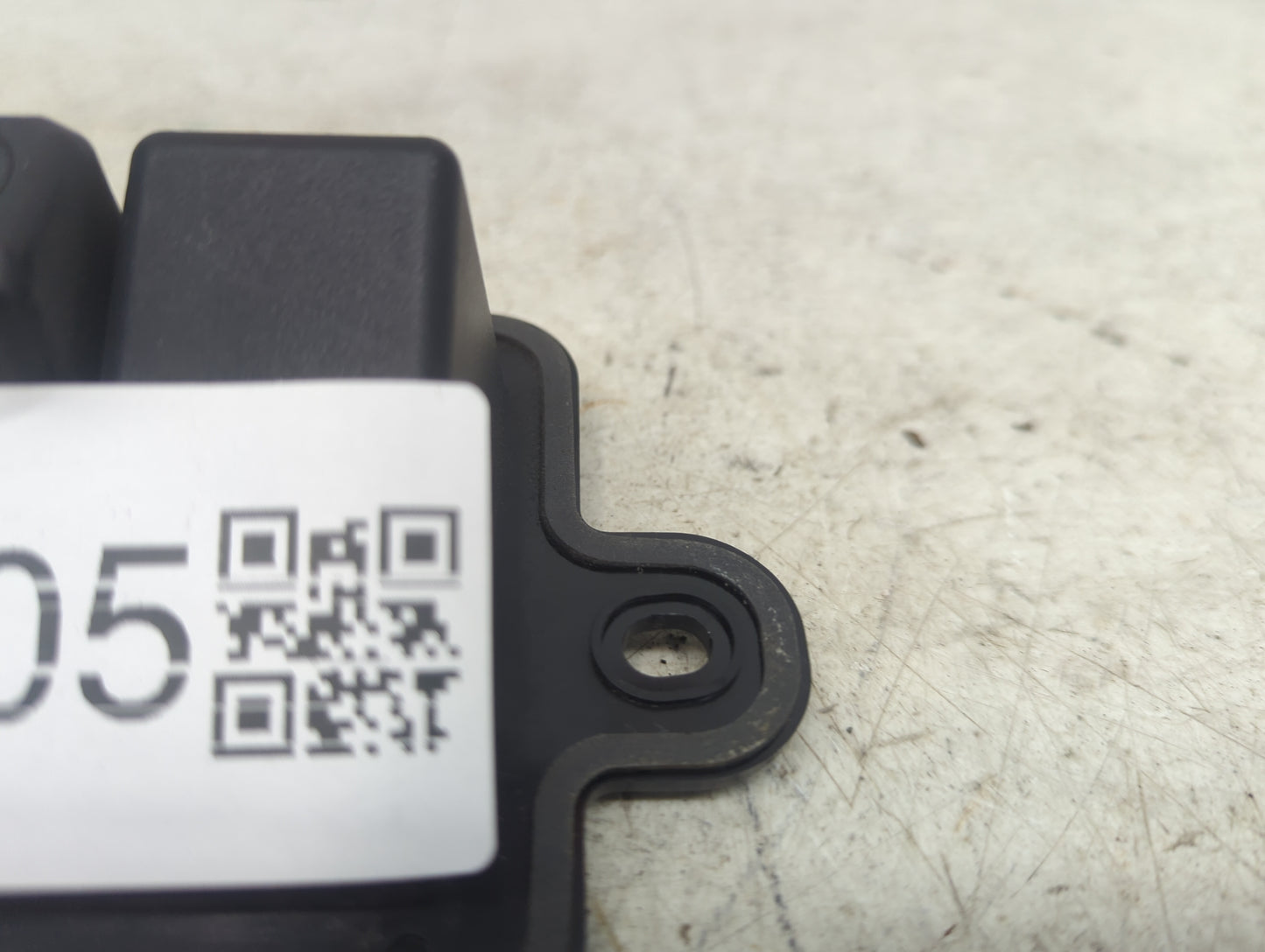 2021-2022 Toyota Sienna Backup Camera Or Backup Sensor Black - Oemusedautoparts1.com