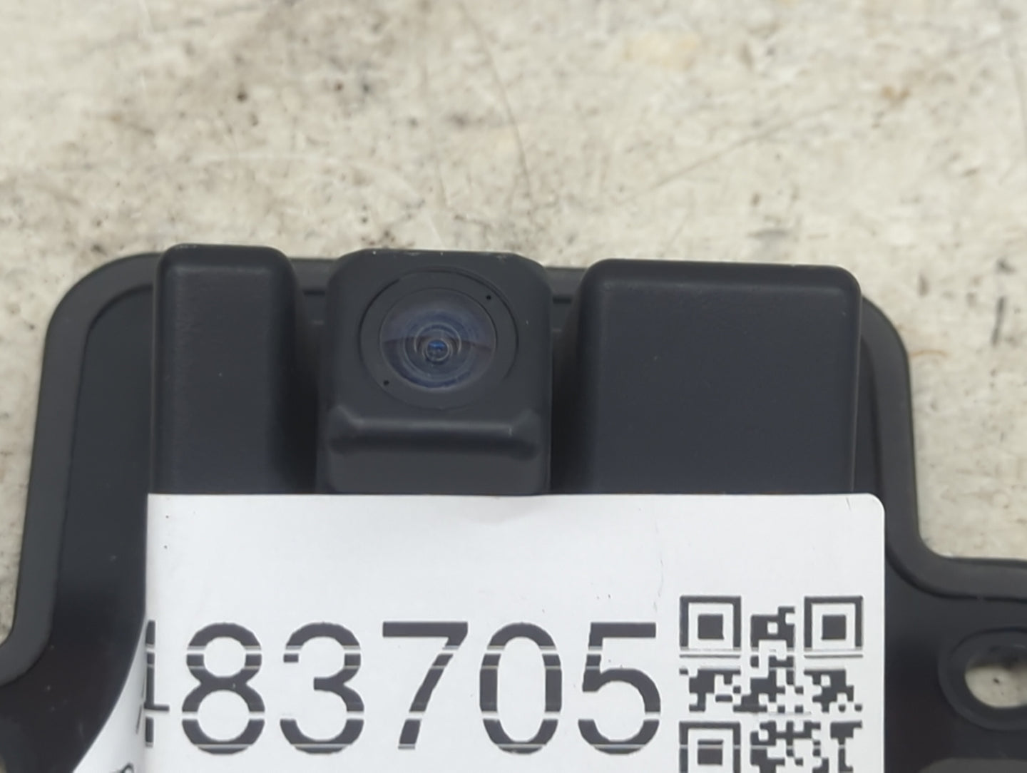 2021-2022 Toyota Sienna Backup Camera Or Backup Sensor Black - Oemusedautoparts1.com