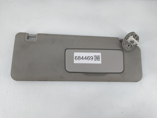 2021-2022 Toyota Sienna Sun Visor Shade Replacement Passenger Right Mirror Fits Fits 2021 2022 OEM Used Auto Parts