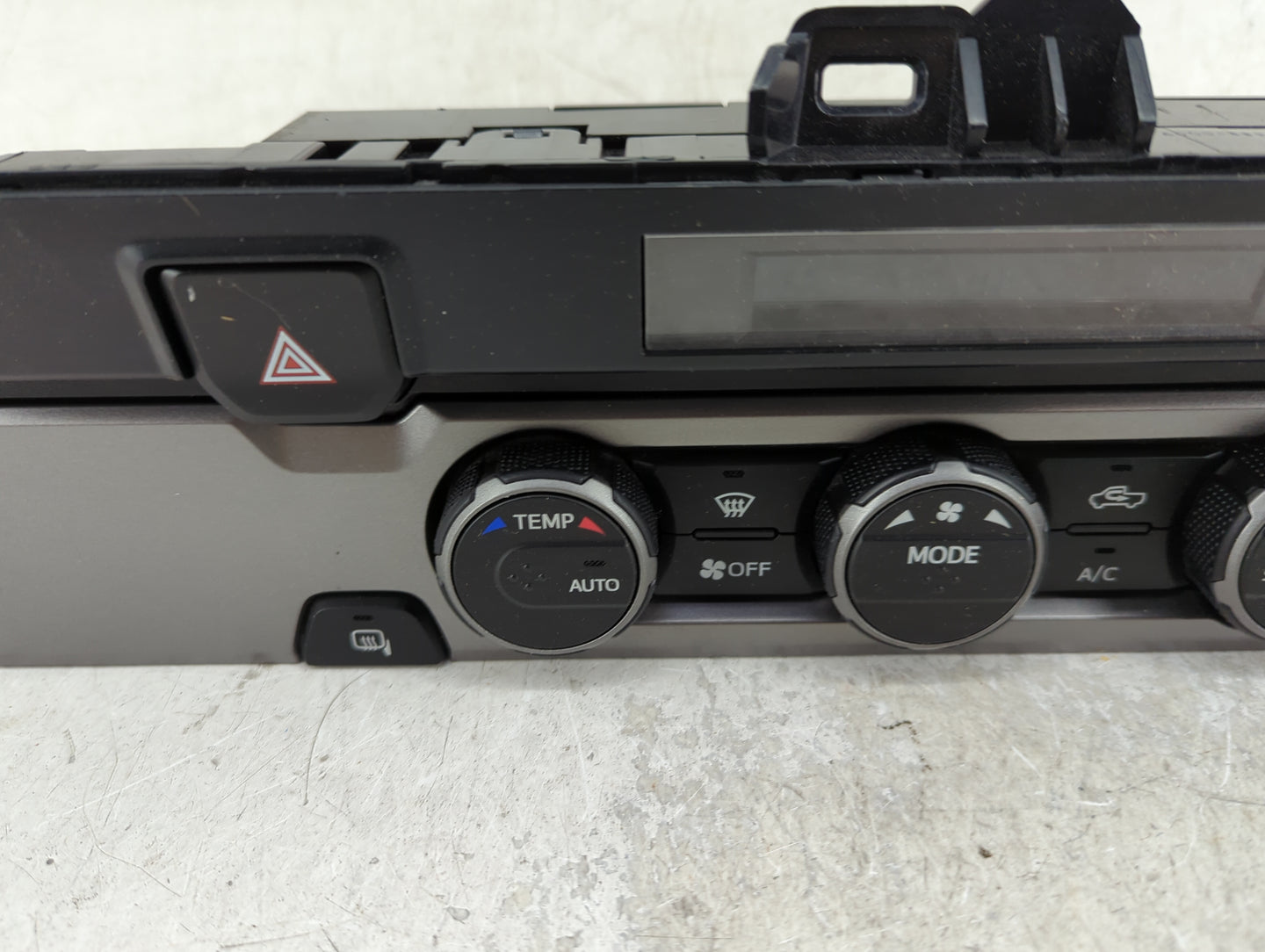 2016-2022 Toyota Tacoma Climate Control Module Temperature AC/Heater Replacement P/N:55900-04122-B1 Fits OEM Used Auto Parts