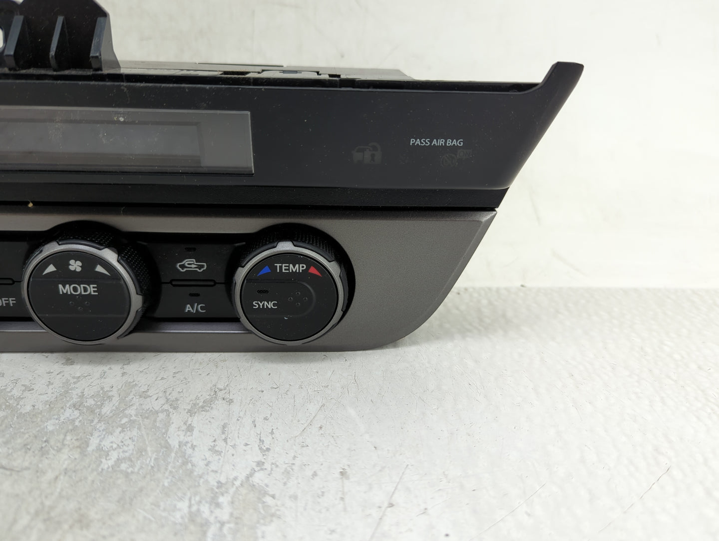 2021 Toyota Tacoma Temperature Control Module 75h452 - Oemusedautoparts1.com