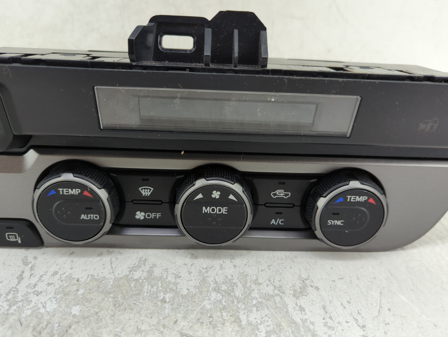 2021 Toyota Tacoma Temperature Control Module 75h452 - Oemusedautoparts1.com