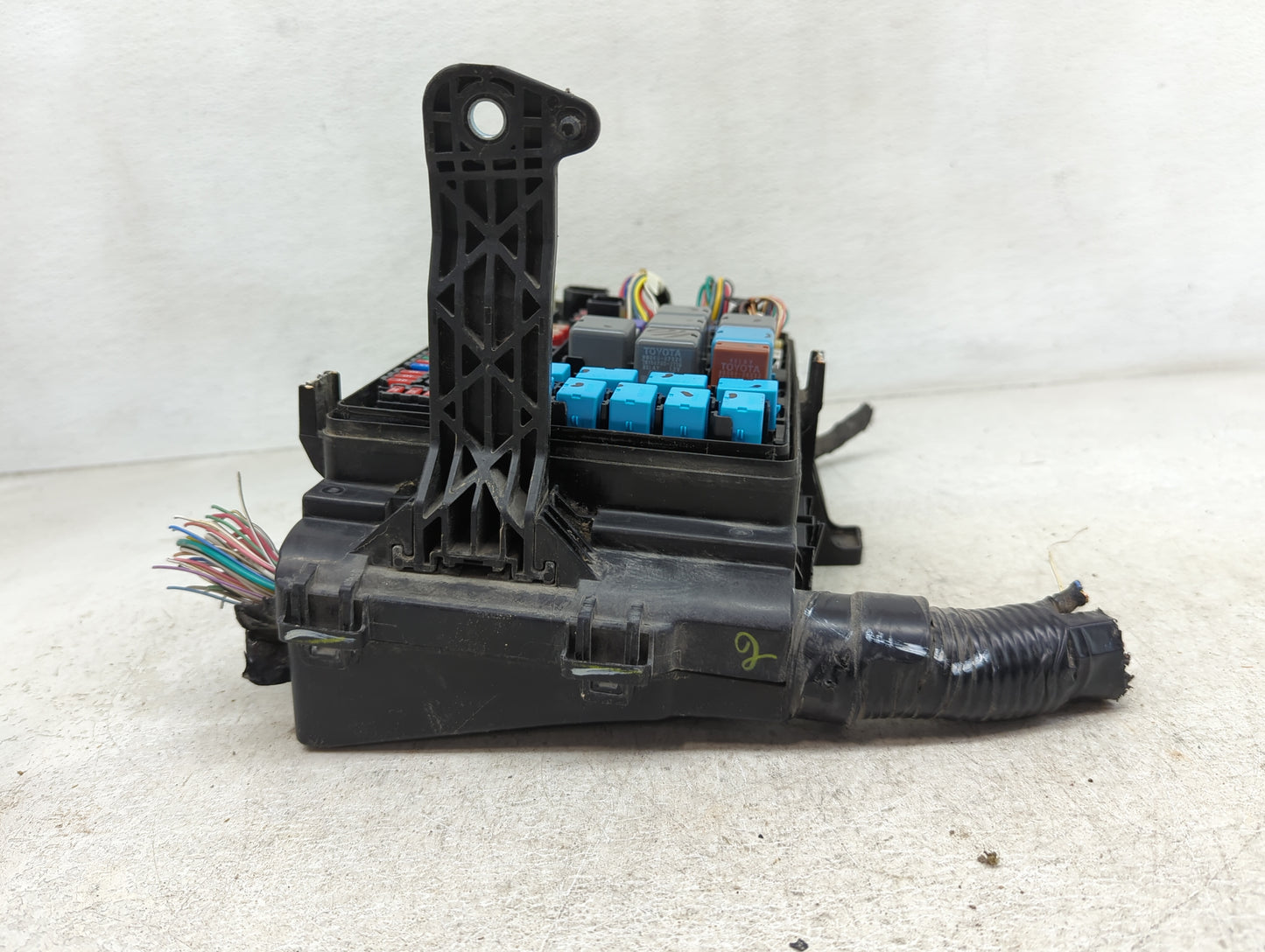 2016-2022 Toyota Tacoma Fusebox Fuse Box Panel Relay Module Fits Fits 2016 2017 2018 2019 2020 2021 2022 OEM Used Auto Parts