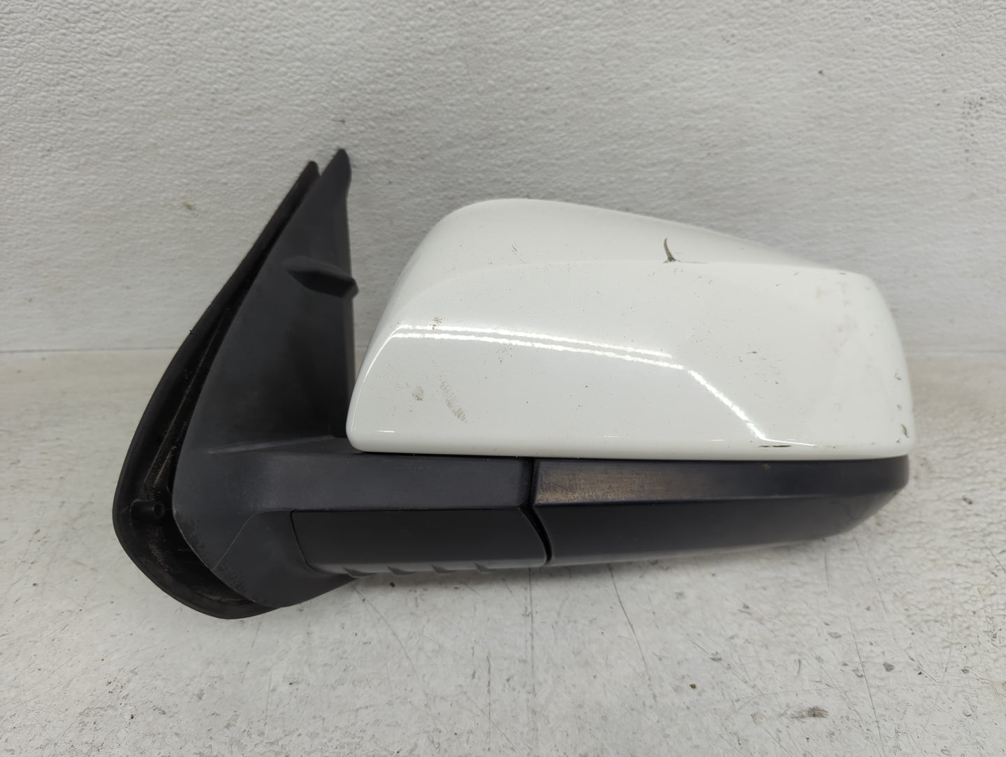 2016-2022 Toyota Tacoma Driver Side View Mirror - Left Door Mirror OEM Used - Oemusedautoparts1.com