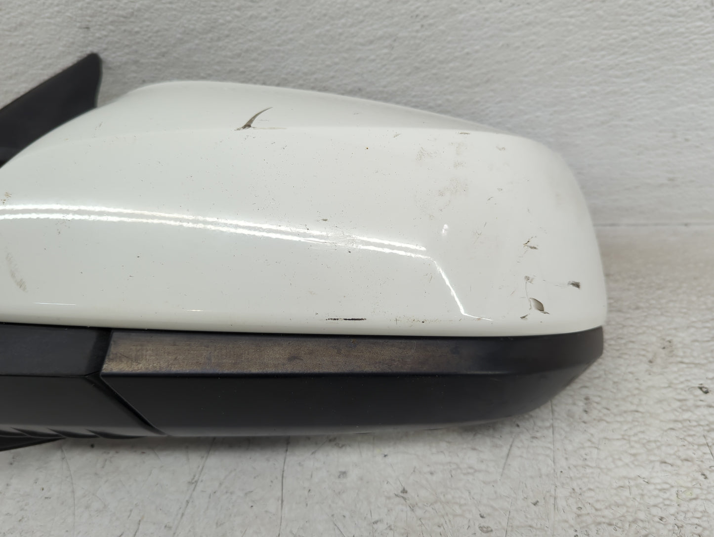 2016-2022 Toyota Tacoma Driver Side View Mirror - Left Door Mirror OEM Used - Oemusedautoparts1.com
