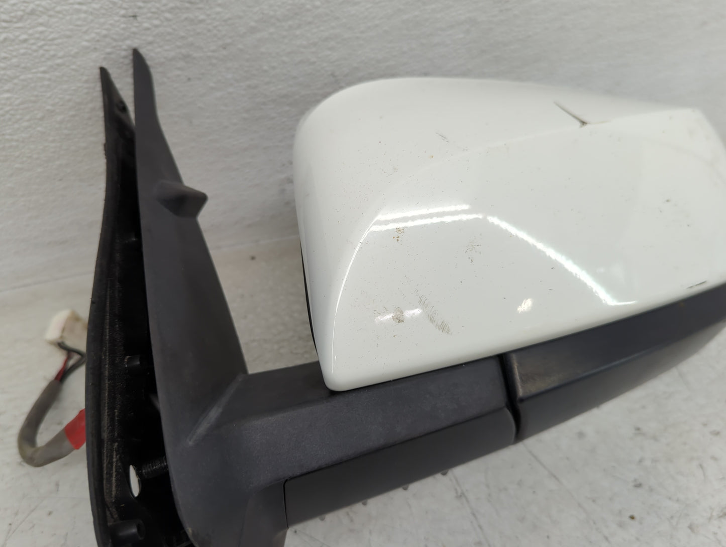 2016-2022 Toyota Tacoma Driver Side View Mirror - Left Door Mirror OEM Used - Oemusedautoparts1.com