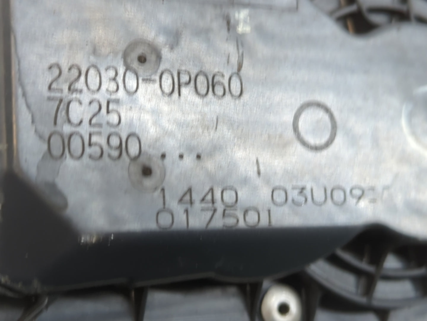 2016-2022 Toyota Tacoma Throttle Body P/N:22030-0P060 Fits Fits 2016 2017 2018 2019 2020 2021 2022 OEM Used Auto Parts - Oem