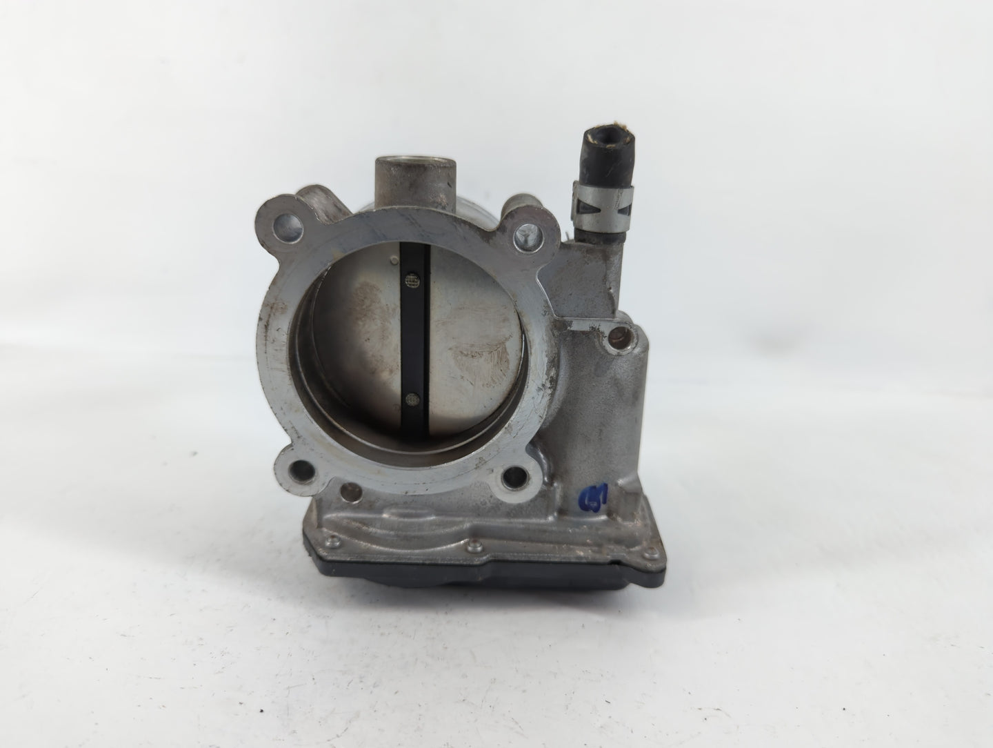 2016-2022 Toyota Tacoma Throttle Body P/N:22030-0P060 Fits Fits 2016 2017 2018 2019 2020 2021 2022 OEM Used Auto Parts - Oem