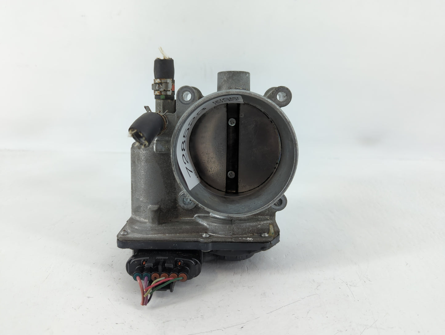 2016-2022 Toyota Tacoma Throttle Body P/N:22030-0P060 Fits Fits 2016 2017 2018 2019 2020 2021 2022 OEM Used Auto Parts - Oem