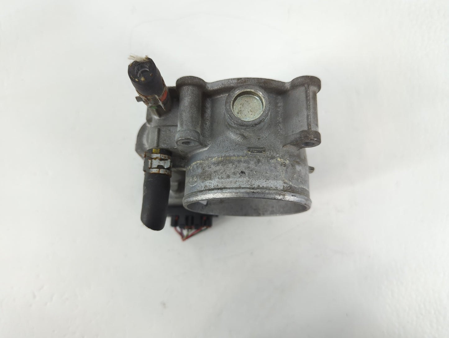 2016-2022 Toyota Tacoma Throttle Body P/N:22030-0P060 Fits Fits 2016 2017 2018 2019 2020 2021 2022 OEM Used Auto Parts - Oem