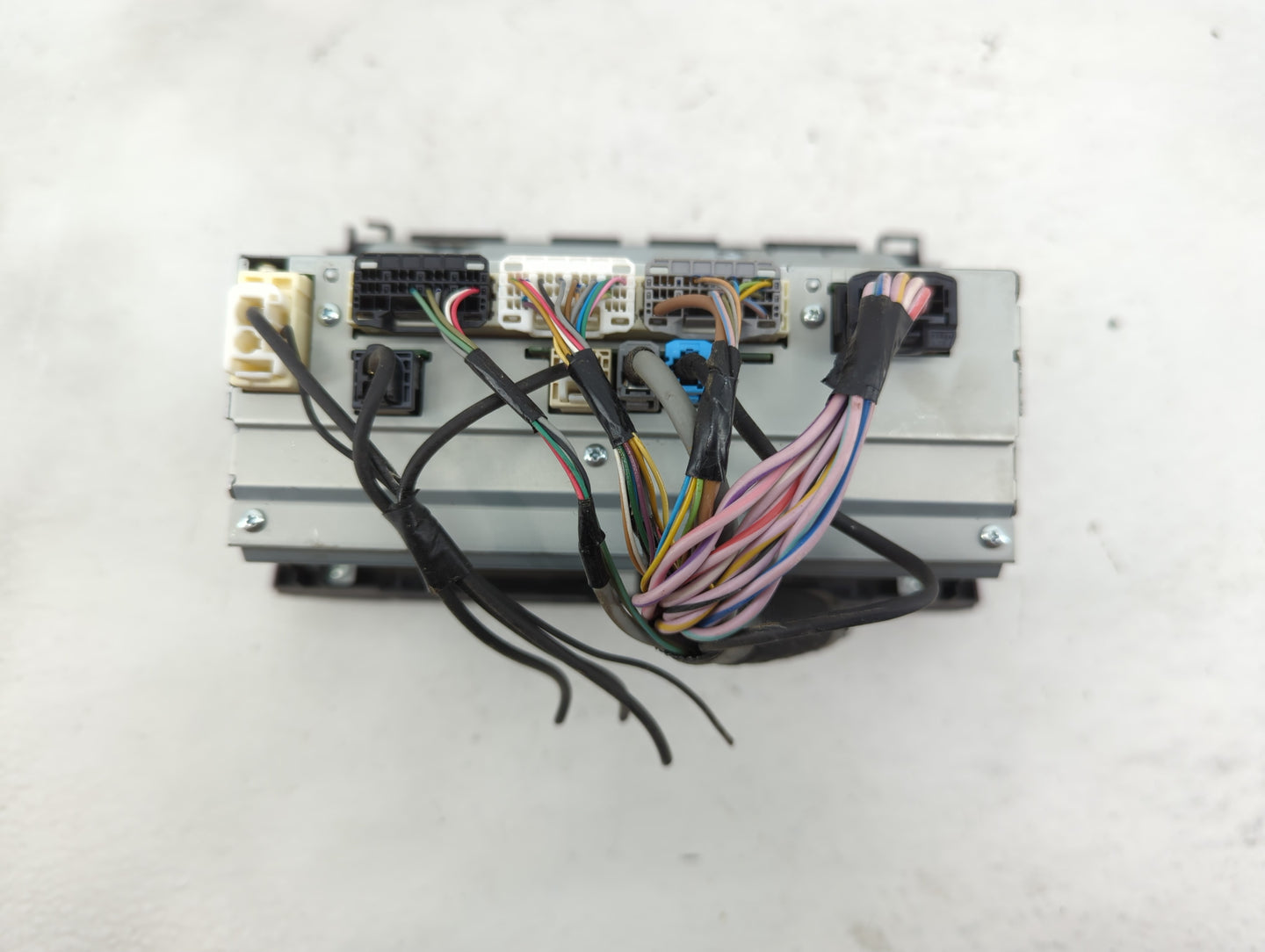2020-2021 Toyota Tundra Radio AM FM Cd Player Receiver Replacement P/N:86140-0C330 Fits Fits 2020 2021 OEM Used Auto Parts -