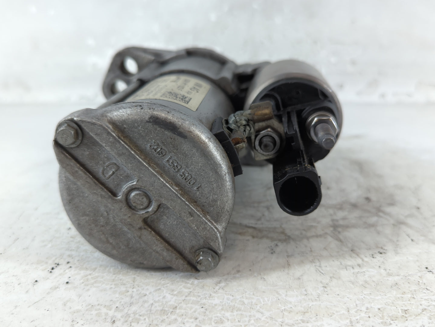 2021 Volkswagen Arteon Car Starter Motor Solenoid OEM P/N:26052021 02M 911 022 F Fits Fits 2020 2022 OEM Used Auto Parts - O