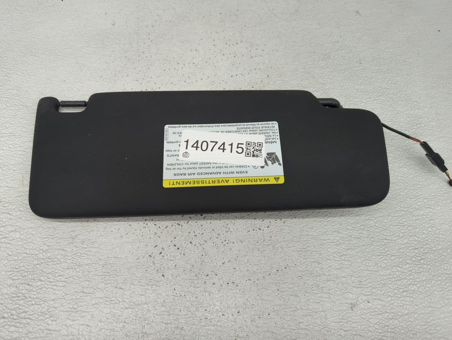 2021 Volkswagen Arteon Sun Visor Shade Replacement Driver Left Mirror Fits OEM Used Auto Parts - Oemusedautoparts1.com