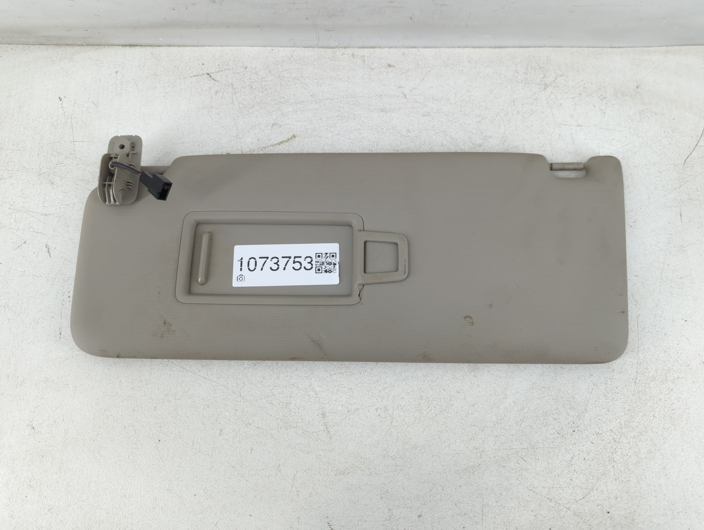 2018-2022 Volkswagen Atlas Sun Visor Shade Replacement Driver Left Mirror Fits Fits 2018 2019 2020 2021 2022 OEM Used Auto P