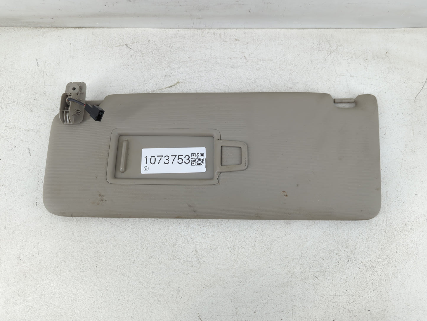 2018-2022 Volkswagen Atlas Sun Visor Shade Replacement Driver Left Mirror Fits Fits 2018 2019 2020 2021 2022 OEM Used Auto P