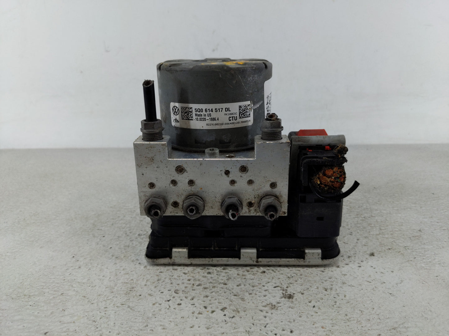 2021-2022 Volkswagen Atlas ABS Pump Control Module Replacement P/N:5Q0 614 517 DL Fits Fits 2021 2022 OEM Used Auto Parts - 