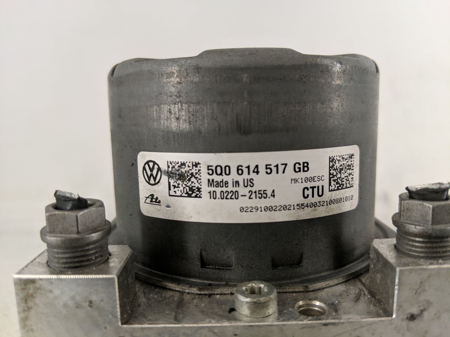 2021-2022 Volkswagen Atlas ABS Pump Control Module Replacement P/N:5Q0 614 517 G5 Fits Fits 2021 2022 OEM Used Auto Parts - 