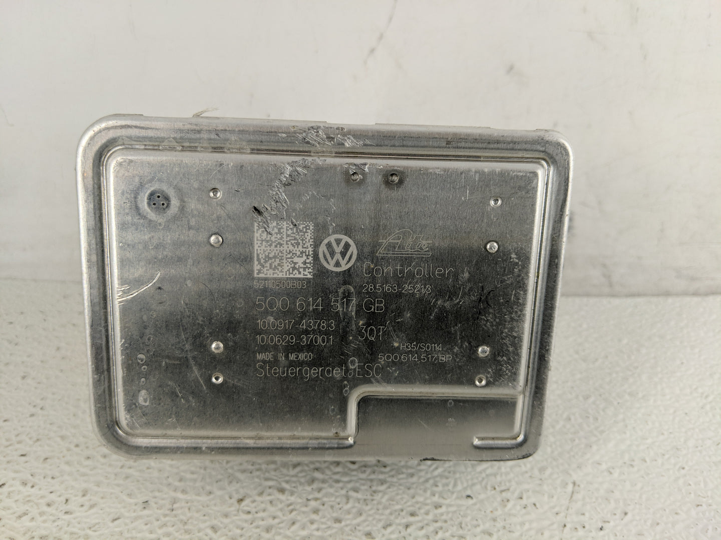 2021-2022 Volkswagen Atlas ABS Pump Control Module Replacement P/N:5Q0 614 517 G5 Fits Fits 2021 2022 OEM Used Auto Parts - 