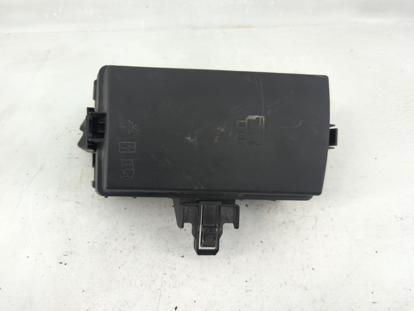 2020-2022 Volkswagen Atlas Fusebox Fuse Box Panel Relay Module P/N:5Q0 907 361 D Fits Fits 2020 2021 2022 OEM Used Auto Part
