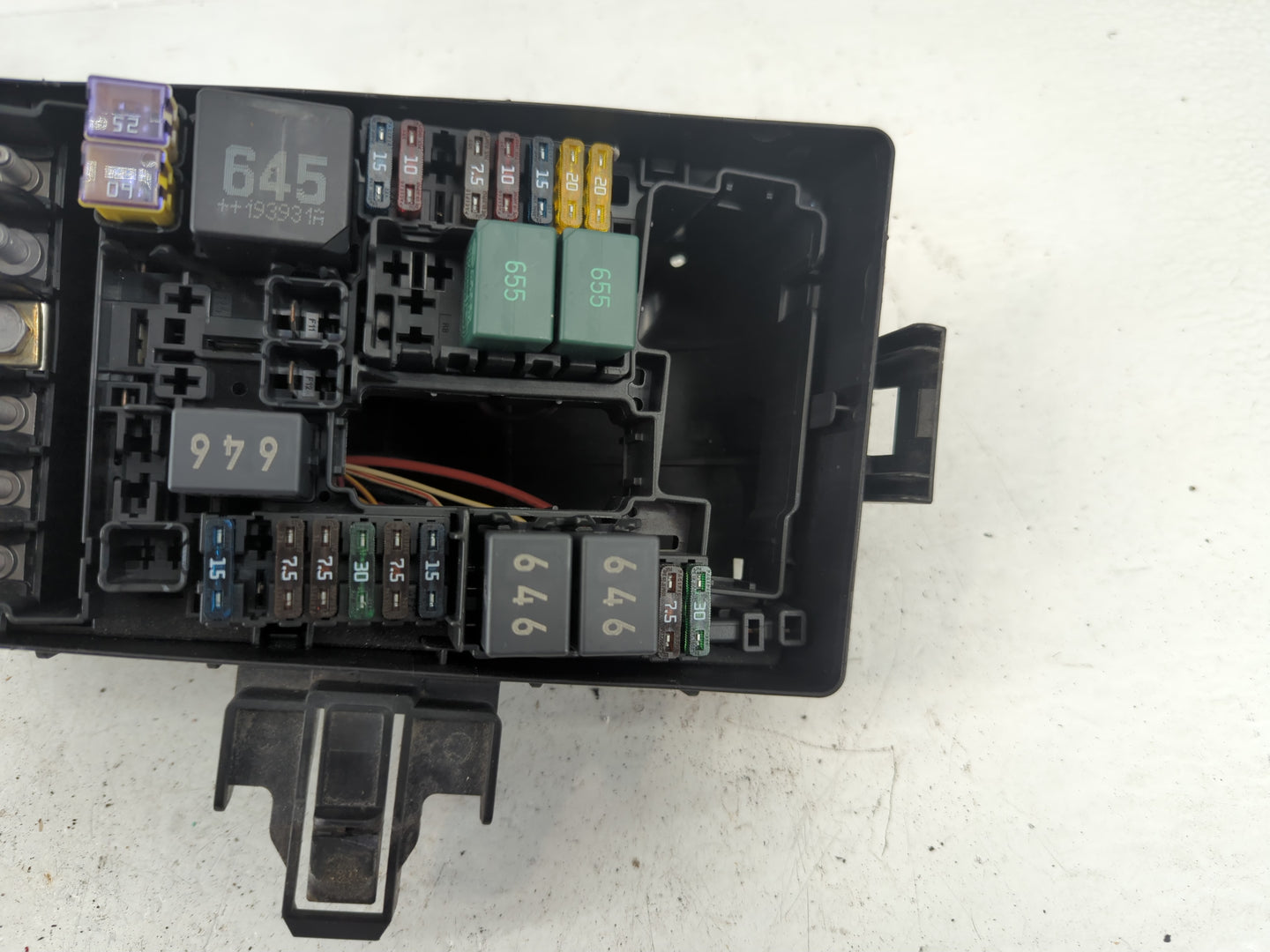 2020-2022 Volkswagen Atlas Fusebox Fuse Box Panel Relay Module P/N:5Q0 907 361 D Fits Fits 2020 2021 2022 OEM Used Auto Part