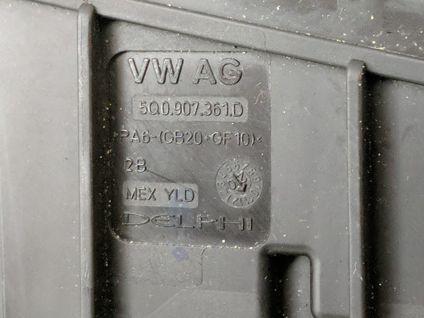 2020-2022 Volkswagen Atlas Fusebox Fuse Box Panel Relay Module P/N:5Q0 907 361 D Fits Fits 2020 2021 2022 OEM Used Auto Part
