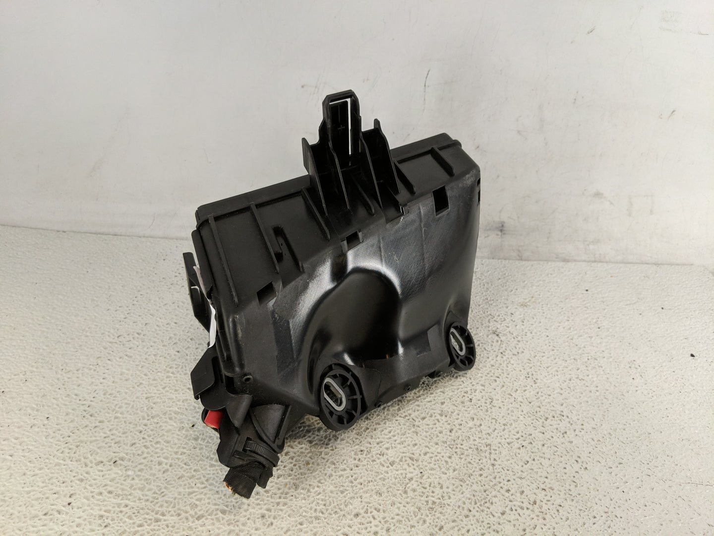 2020-2022 Volkswagen Atlas Fusebox Fuse Box Panel Relay Module P/N:5Q0 907 361 D Fits Fits 2020 2021 2022 OEM Used Auto Part