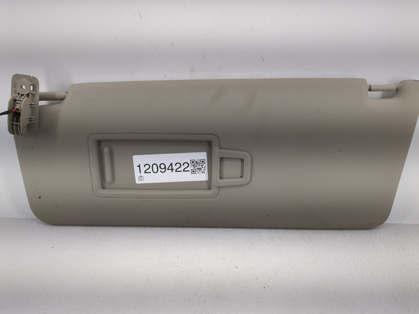2018-2022 Volkswagen Atlas Sun Visor Shade Replacement Passenger Right Mirror Fits Fits 2018 2019 2020 2021 2022 OEM Used Au