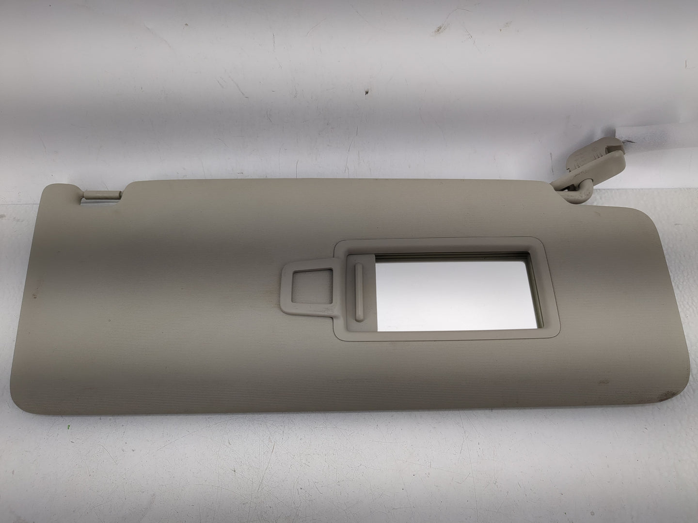 2018-2022 Volkswagen Atlas Sun Visor Shade Replacement Passenger Right Mirror Fits Fits 2018 2019 2020 2021 2022 OEM Used Au