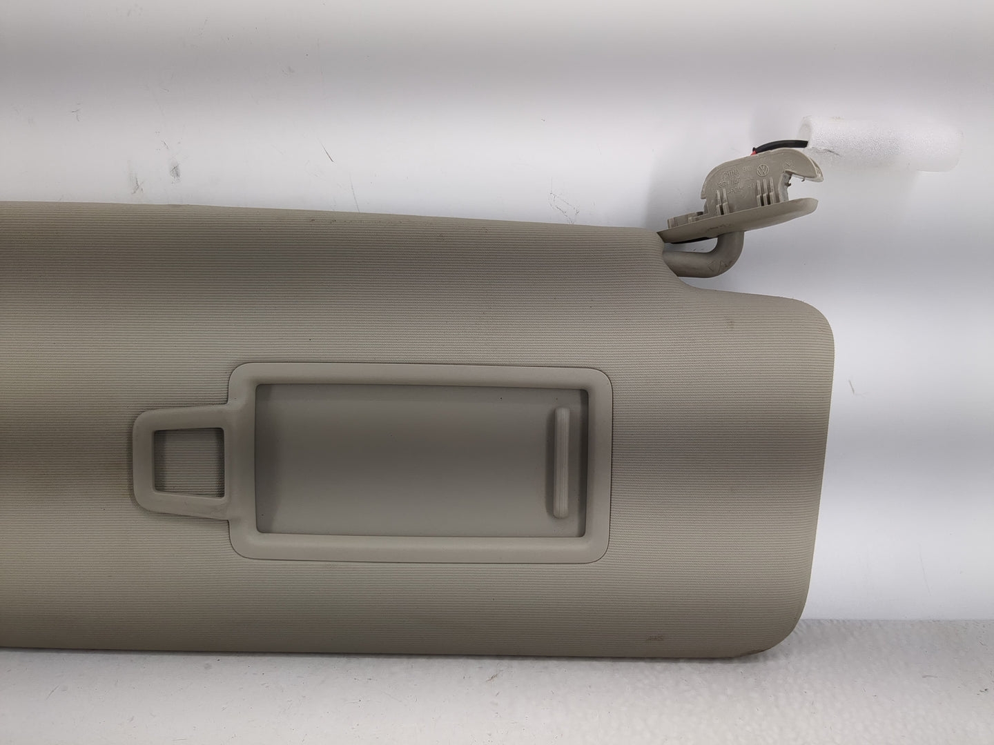 2018-2022 Volkswagen Atlas Sun Visor Shade Replacement Passenger Right Mirror Fits Fits 2018 2019 2020 2021 2022 OEM Used Au