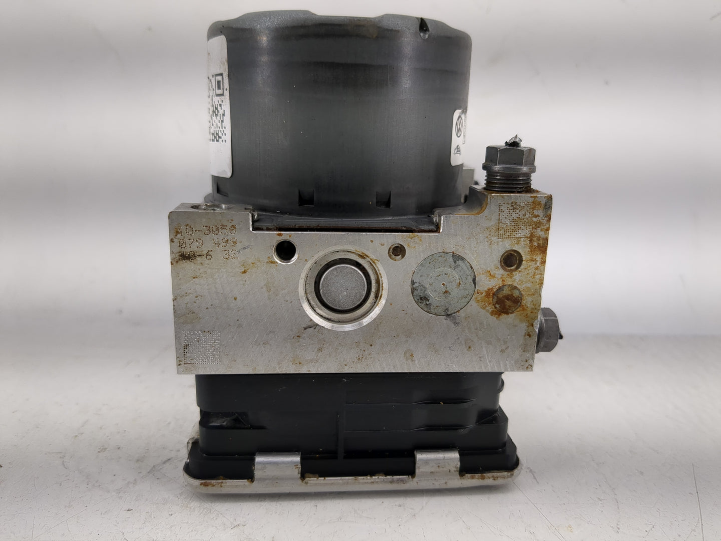 2021-2022 Volkswagen Atlas ABS Pump Control Module Replacement P/N:500 614 517 GB Fits Fits 2021 2022 OEM Used Auto Parts - 