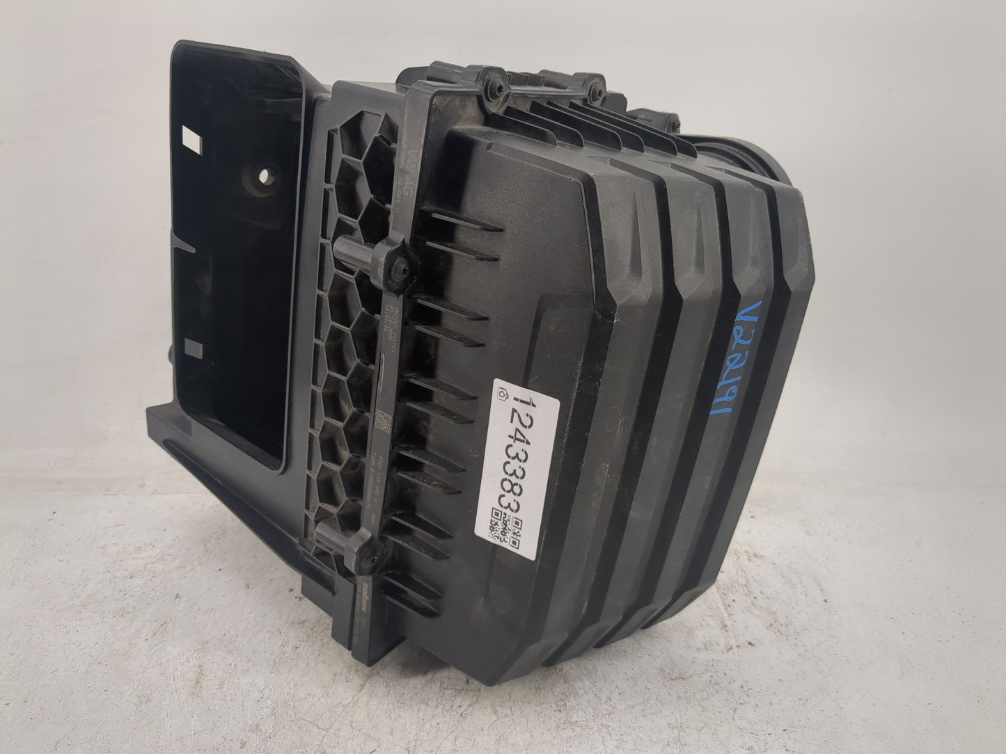 2018-2022 Volkswagen Atlas Air Cleaner Intake-duct Hose Tube - Oemusedautoparts1.com