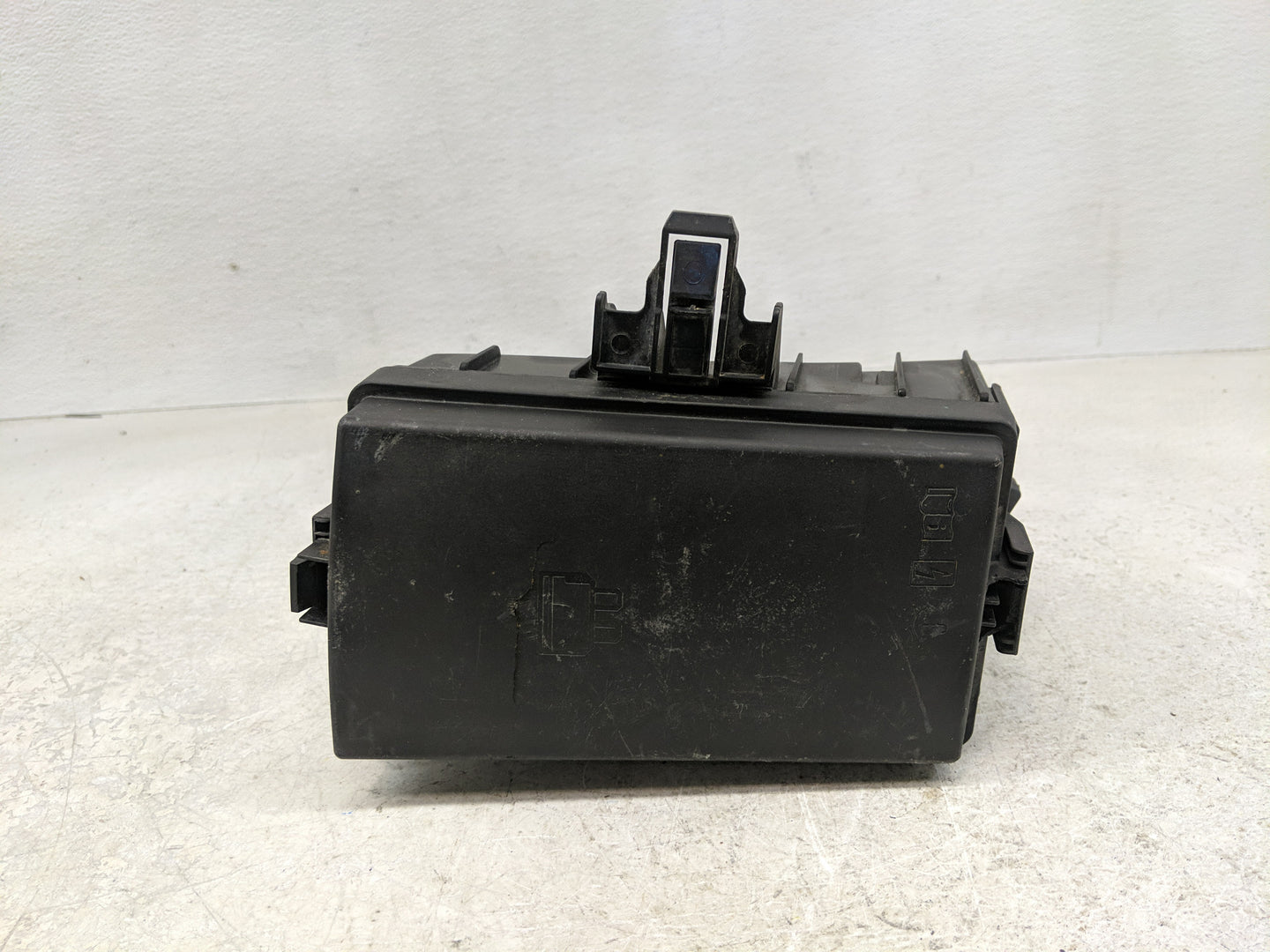 2020-2022 Volkswagen Atlas Fusebox Fuse Box Panel Relay Module Fits Fits 2020 2021 2022 OEM Used Auto Parts - Oemusedautopar