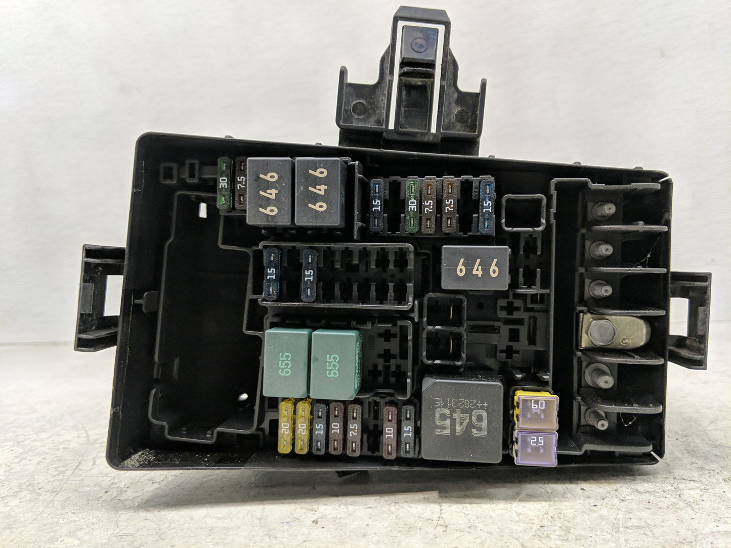 2020-2022 Volkswagen Atlas Fusebox Fuse Box Panel Relay Module Fits Fits 2020 2021 2022 OEM Used Auto Parts - Oemusedautopar