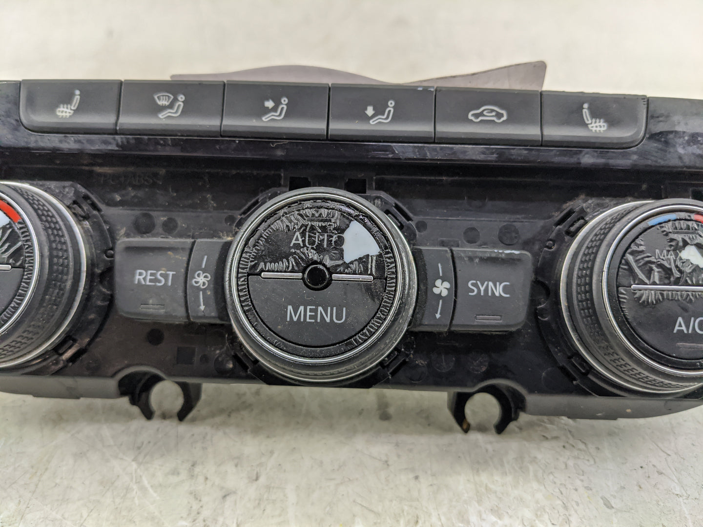 2021 Volkswagen Atlas Climate Control Module Temperature AC/Heater Replacement P/N:3CN907044AA Fits OEM Used Auto Parts - Oe